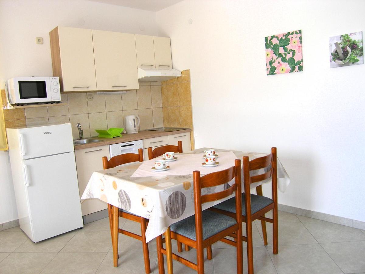 Apartments Natasa Krk Town Exterior photo