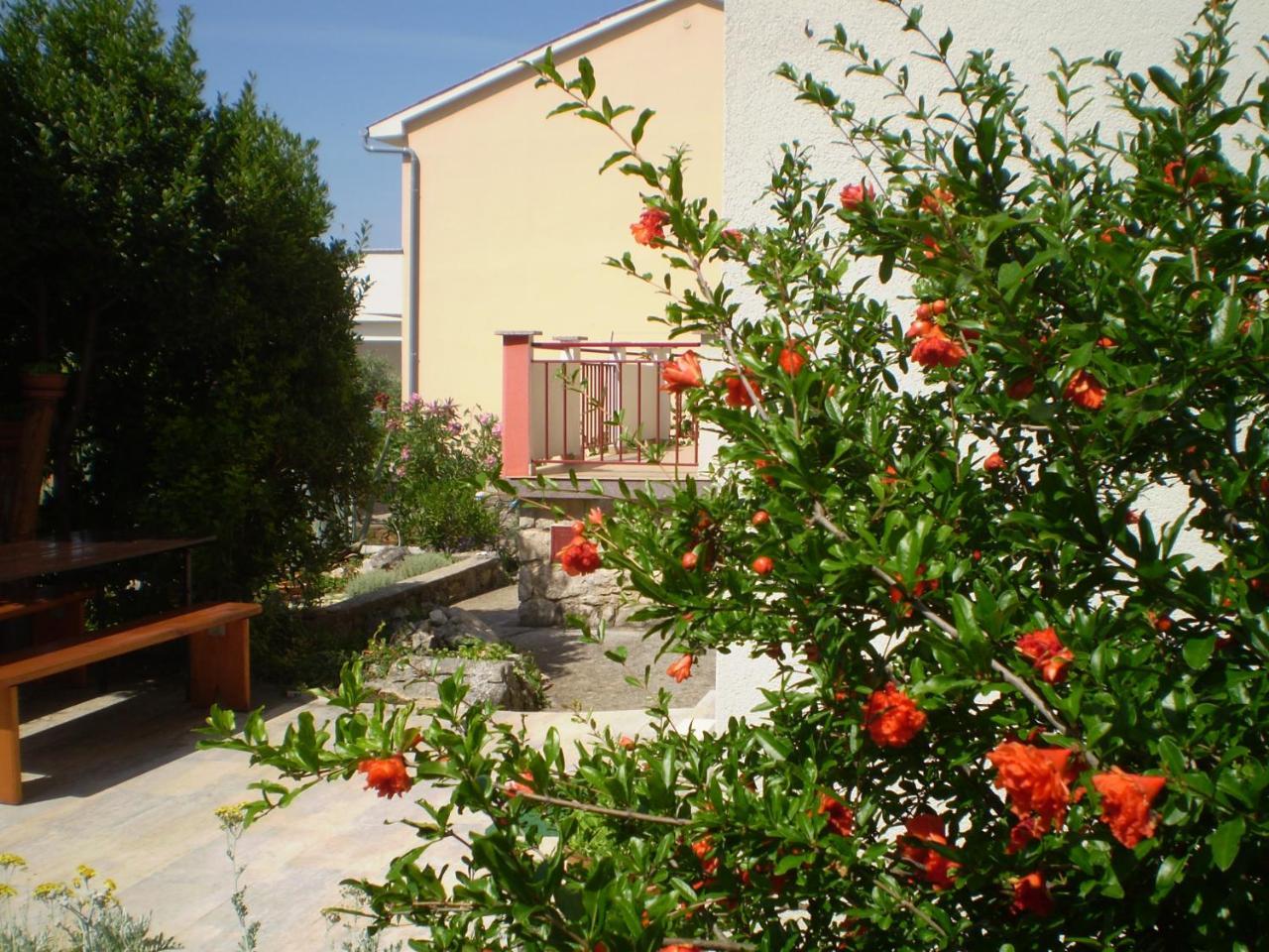 Apartments Natasa Krk Town Exterior photo