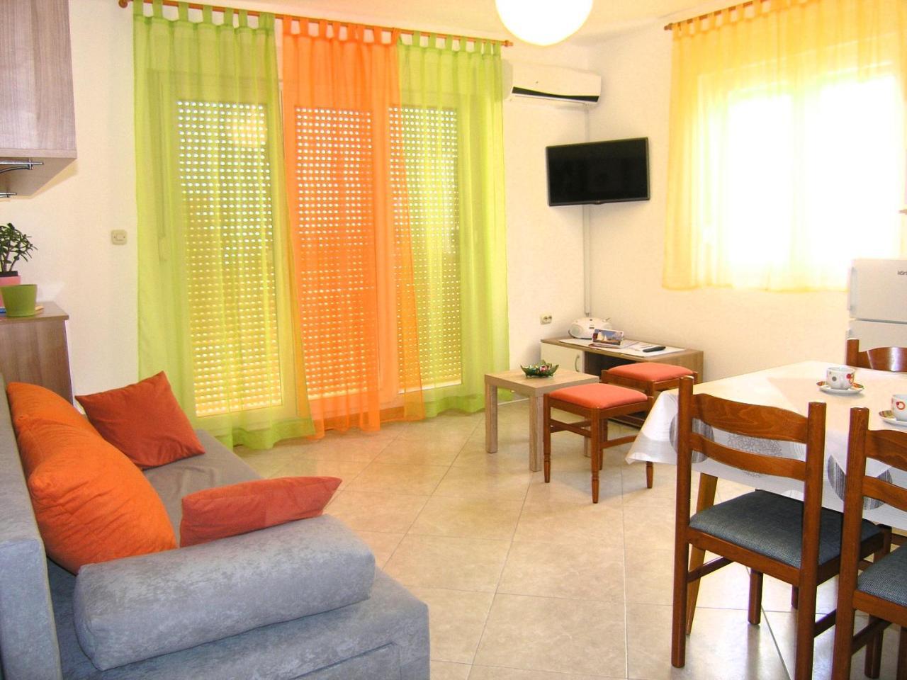 Apartments Natasa Krk Town Exterior photo
