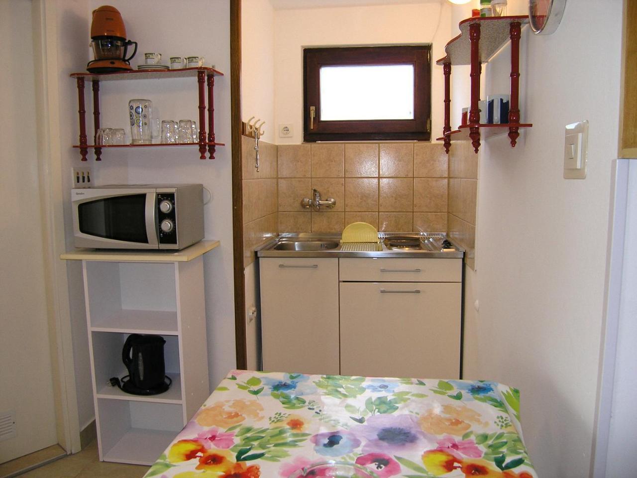Apartments Natasa Krk Town Exterior photo